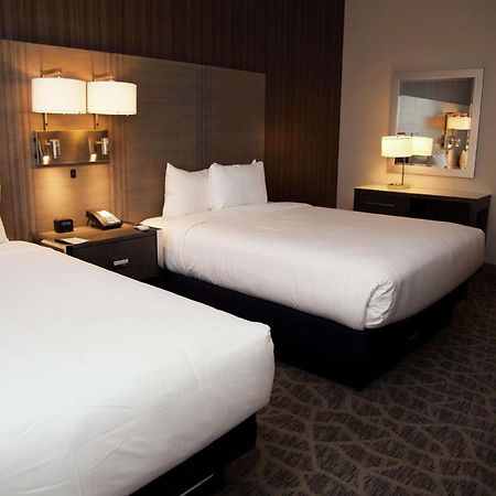 Embassy Suites By Hilton The Woodlands Bagian luar foto