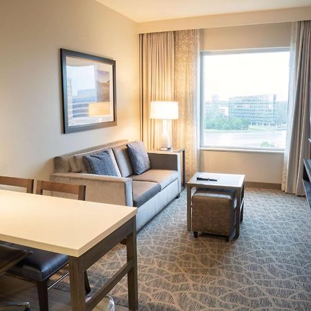 Embassy Suites By Hilton The Woodlands Bagian luar foto