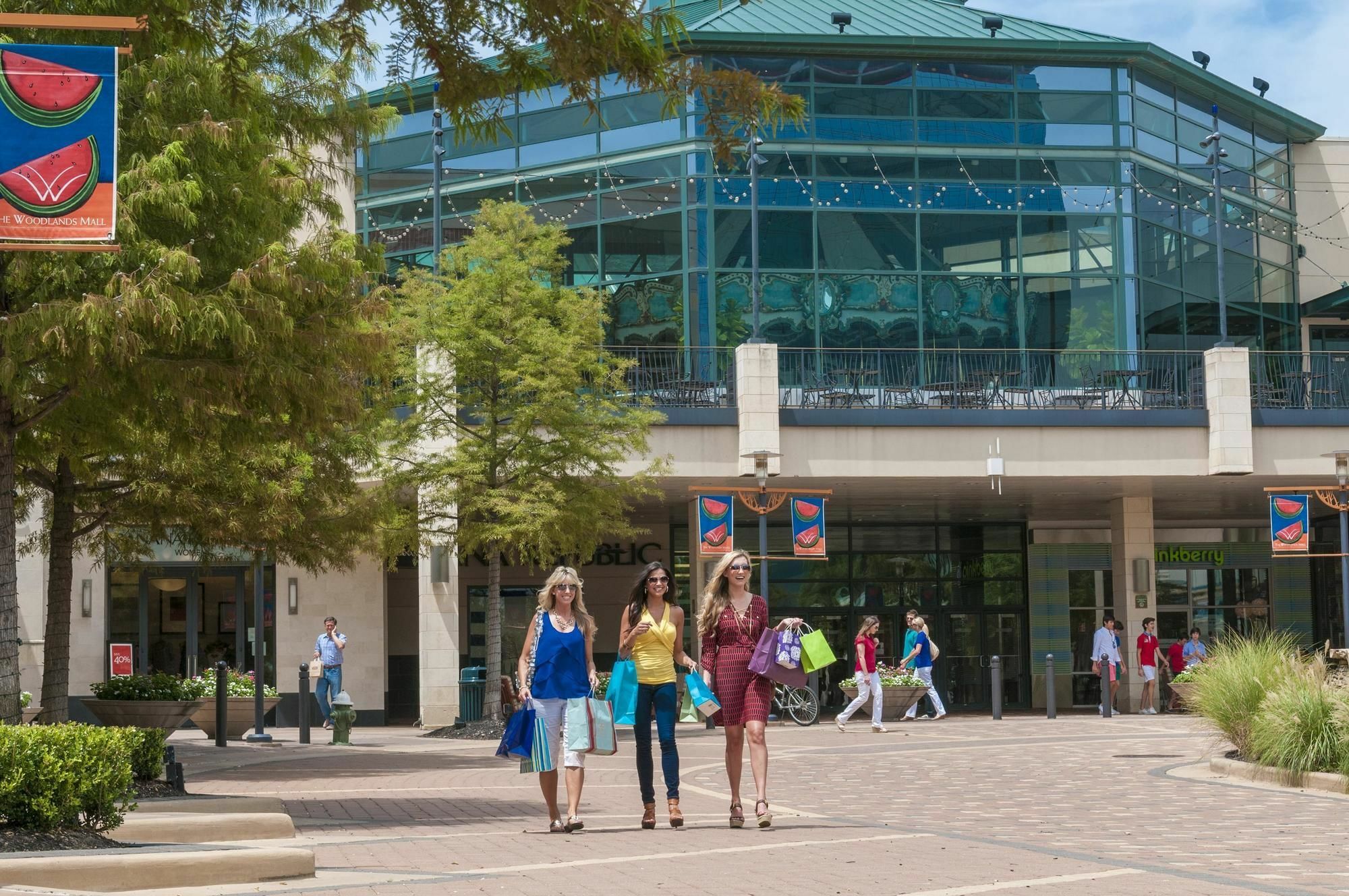 Embassy Suites By Hilton The Woodlands Bagian luar foto